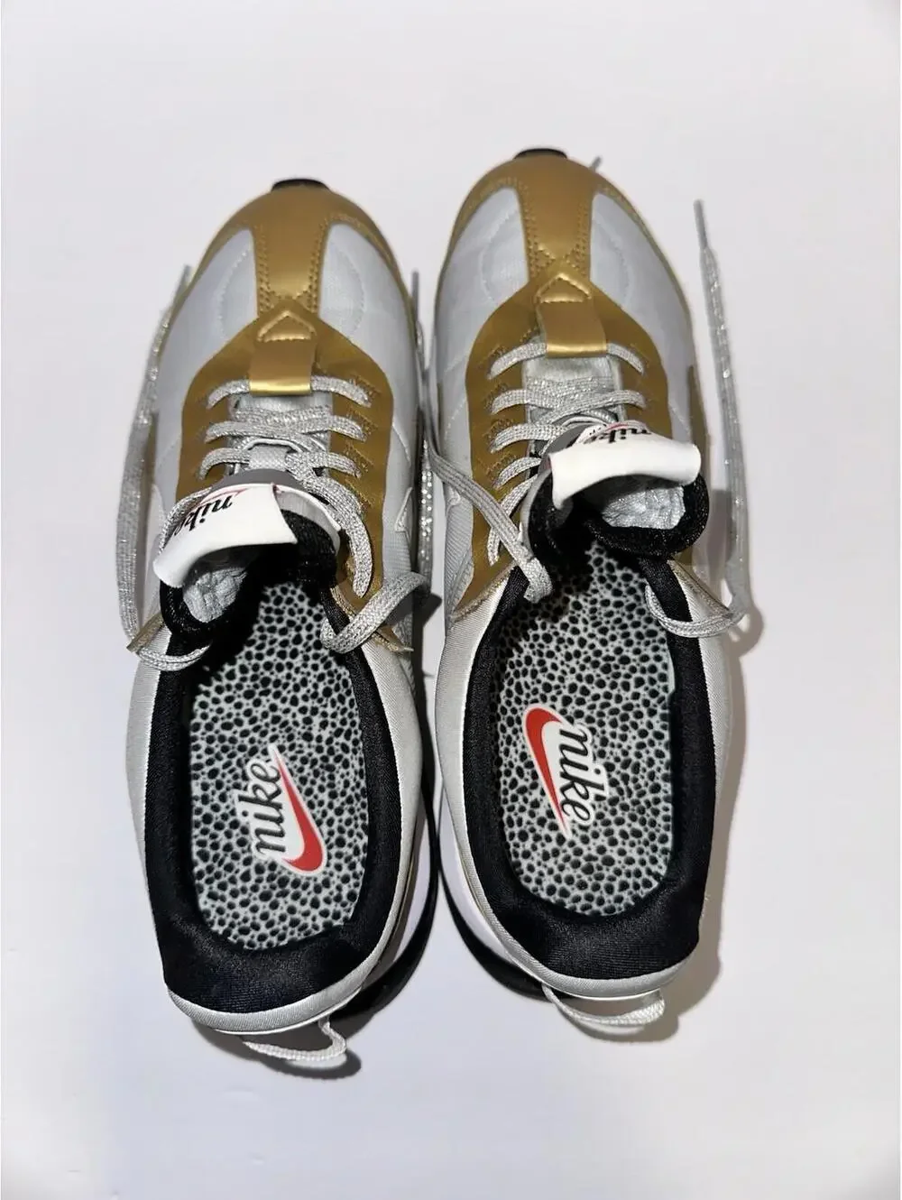 Nike Air Max Pre-Day Pure Platinum Size 10.5 Gold Silver Metallic Womens Shoes